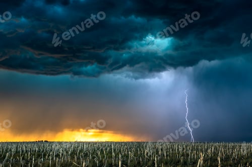 Preview: Lightning storm over field in Oklahoma