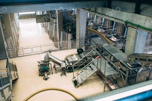 Preview: Modern winery with big steel barrels
