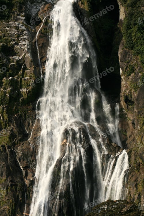 Preview: Milford Sound, Te Wahipounamu, New Zealand