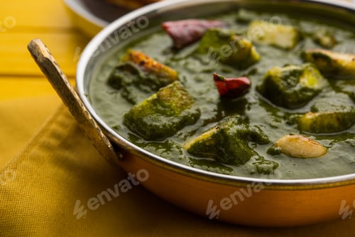 Preview: Indian style Palak Paneer Or Spinack Cottage Cheese Curry