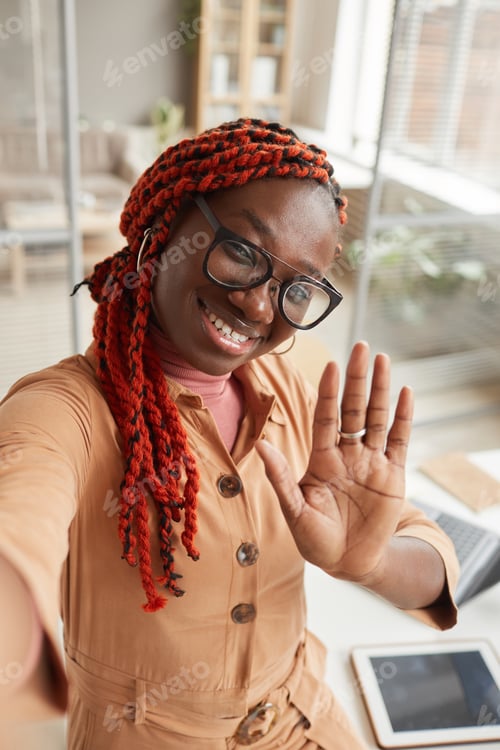 Preview: Contemporary African Woman Taking Selfie