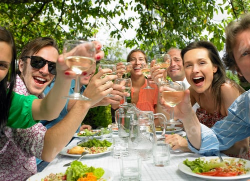 Preview: Lunch in the garden