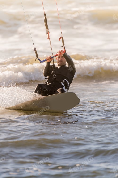 Kitesurfer