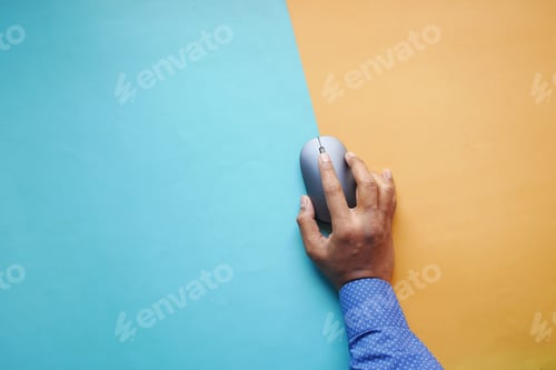 Preview: Businessman hand with computer mouse, Close up