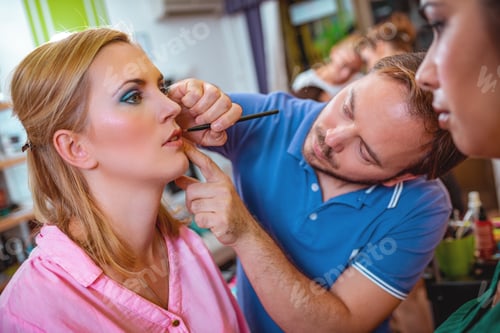 Preview: Makeup Academy