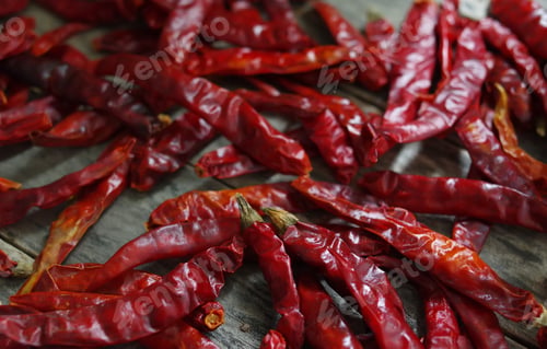 Preview: Dry red chili peppers
