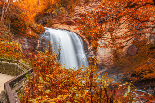 Preview: Looking Glass Falls in Pisgah National Forest, North Carolina, USA with early autumn foliage.