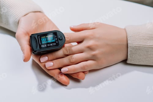 Preview: Measuring amount of oxygen in blood with pulse oximeter. Saturation and pulse checking at home, fast
