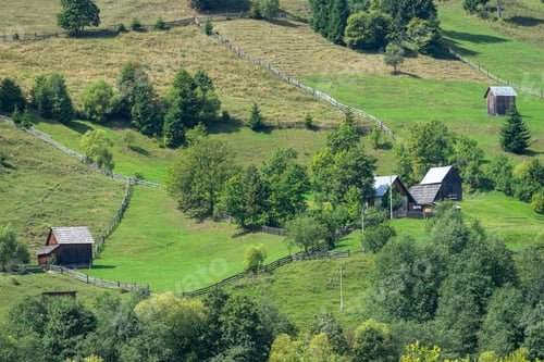 Preview: Houses in Nature