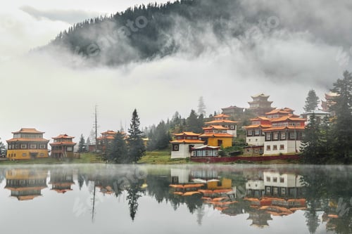 Preview: Traditional oriental temples on shore of lake