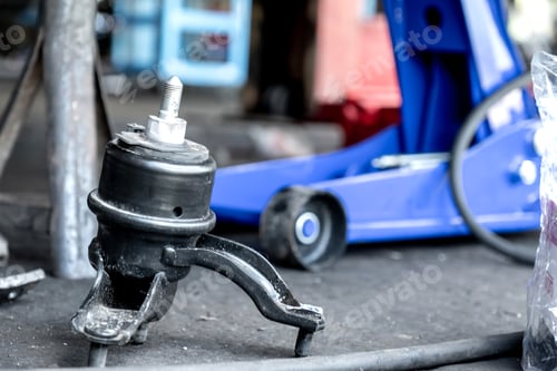 Preview: Change new engine mounts,Car maintenance.