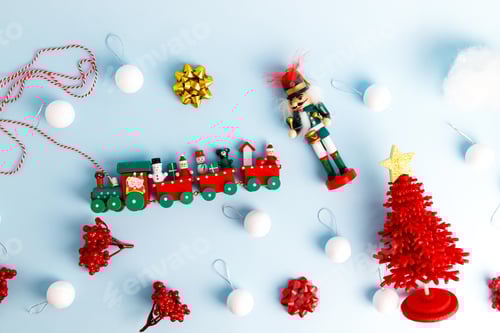 Preview: Set of christmas decorations with nutcracker, toy train and balls
