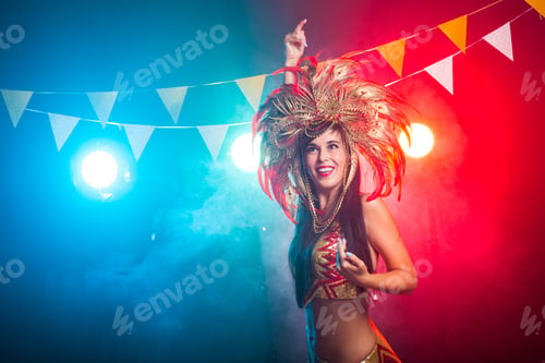 Preview: Holidays, party, dance and nightlife concept - Beautiful woman dressed for carnival night