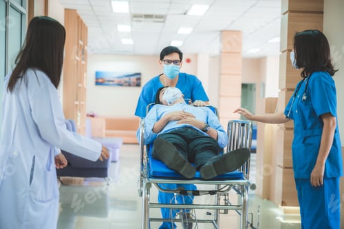 Preview: coronavirus COVID-19 virus patient having fever, epidemic, doctor and nurse in uniform