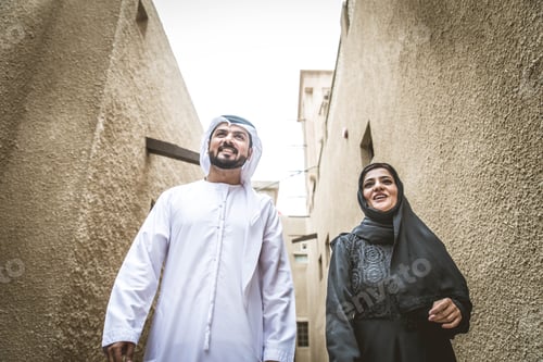 Preview: Arabian couple