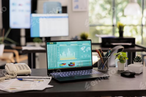 Preview: Management software on the office desk