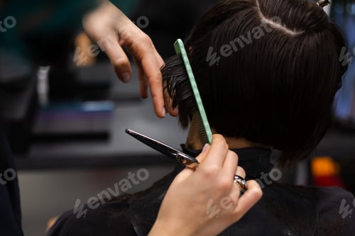 Preview: woman in beauty salon