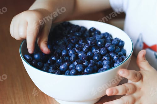Preview: Fresh food for children
