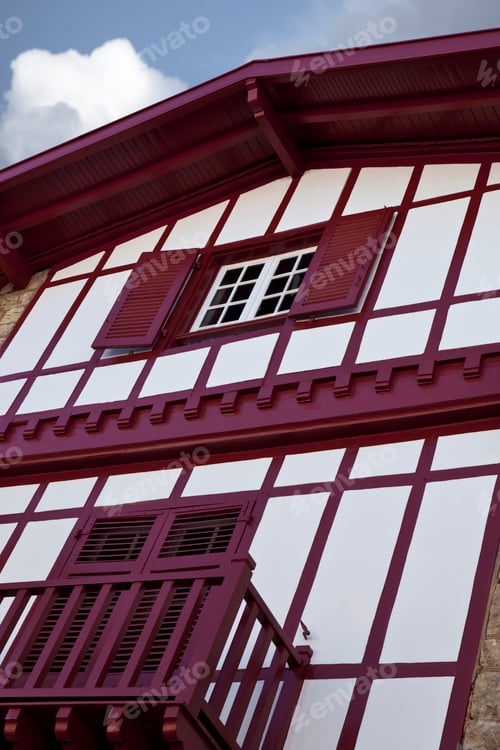 Preview: Low angle of a facade in Espelette French village