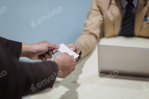 Preview: Hand give card name