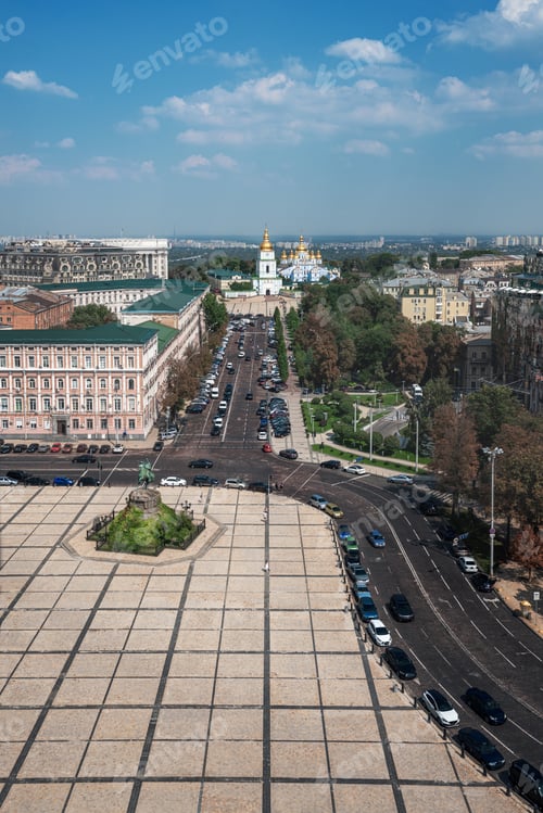Preview: Bohdan Khmelnytsky Monument at Sofievskaya Square and St. Michael's Monastery - Kiev, Ukraine