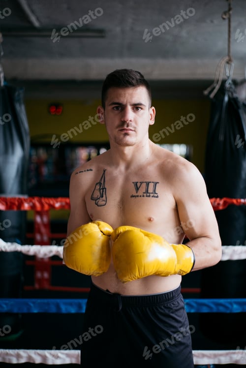 Preview: Confident man with fists up