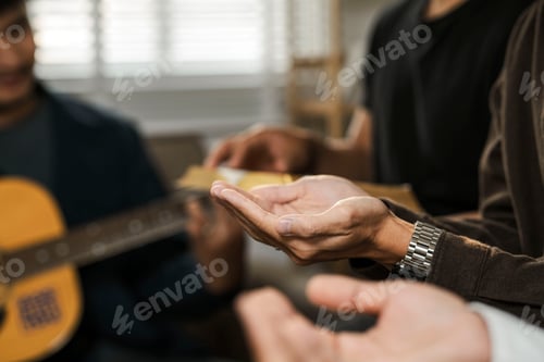 Preview: Group gathers to sing and pray