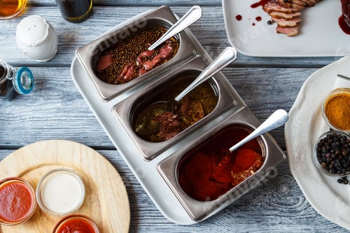 Preview: Liquid with pieces of meat