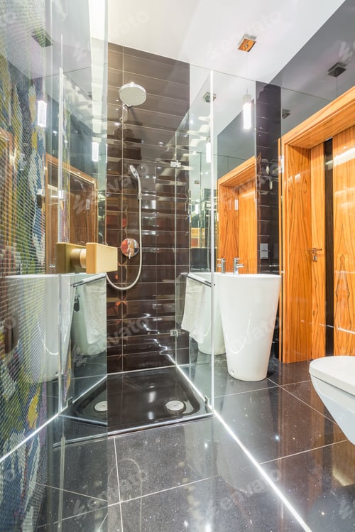 Preview: Shower with glass door