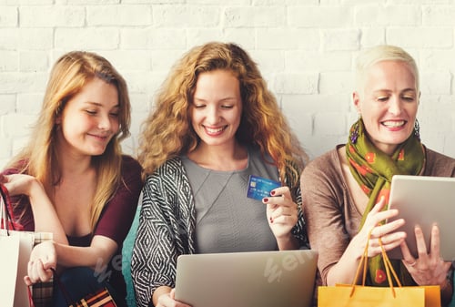 Preview: Girls Friendship Togetherness Online Shopping Concept
