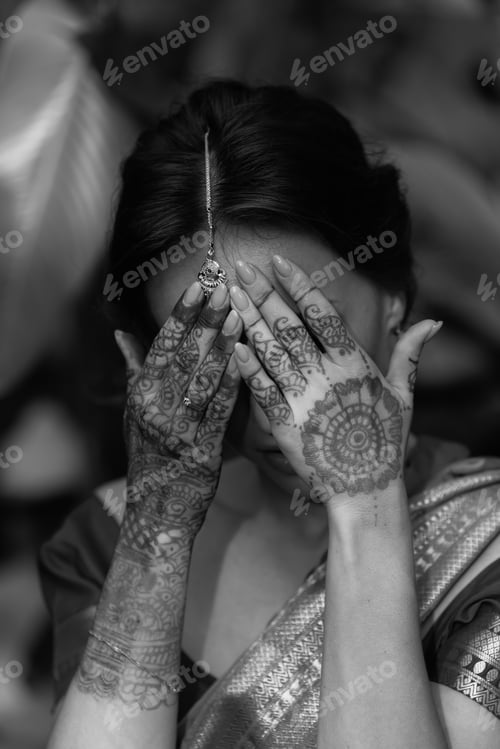 Preview: Bride. Beautiful young caucasian woman in traditional indian clothing