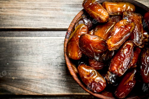 Preview: Dates in bowl.