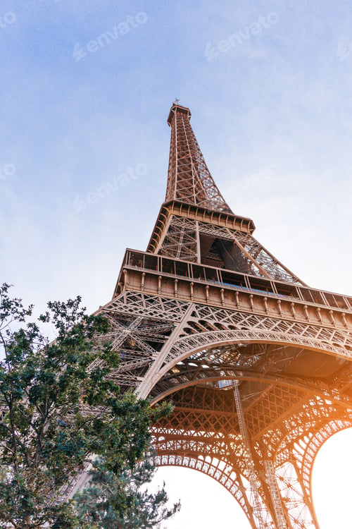 Preview: Eiffel Tower from below at sunset