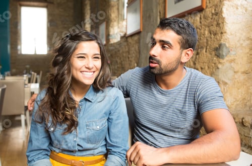 Preview: Couple at cafe