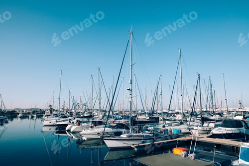 Preview: Sailboats and yachts in in harbor