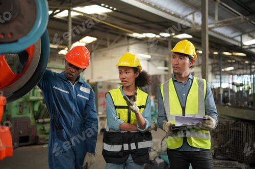 Preview: Factory Engineer Operating machines in industry factory.
