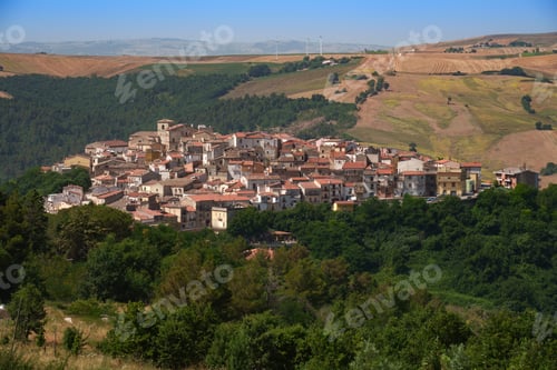 Preview: Country landscape near Volturara Appula, Apulia, Italy