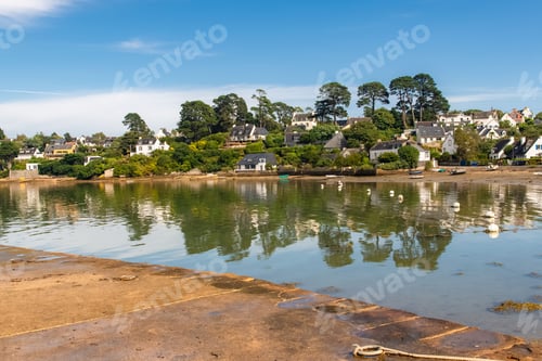 Preview: Brittany, Ile aux Moines island in the Morbihan gulf