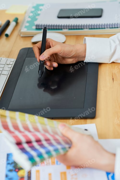 Preview: Graphic Designer with Color Palette