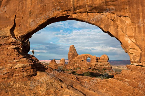 Preview: Rock formations in dry landscape