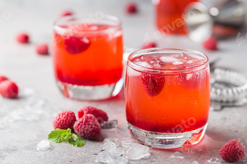 Preview: Cold raspberry lemonade