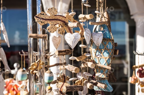 Preview: Souvenirs for sell at the beach market