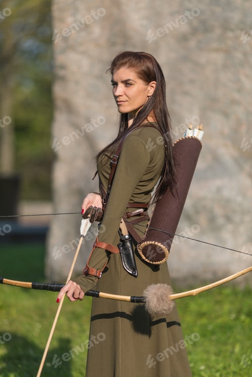 Preview: Girl with bow and arrow in green suit