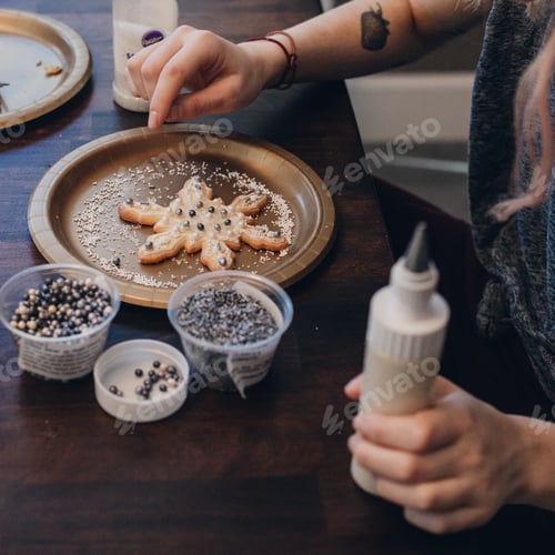 Preview: Decorating cookies for the holidays #debb_a/Christmas, #debb_a/food,