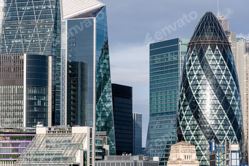 Preview: Famous skysrcapers in the financial district of London