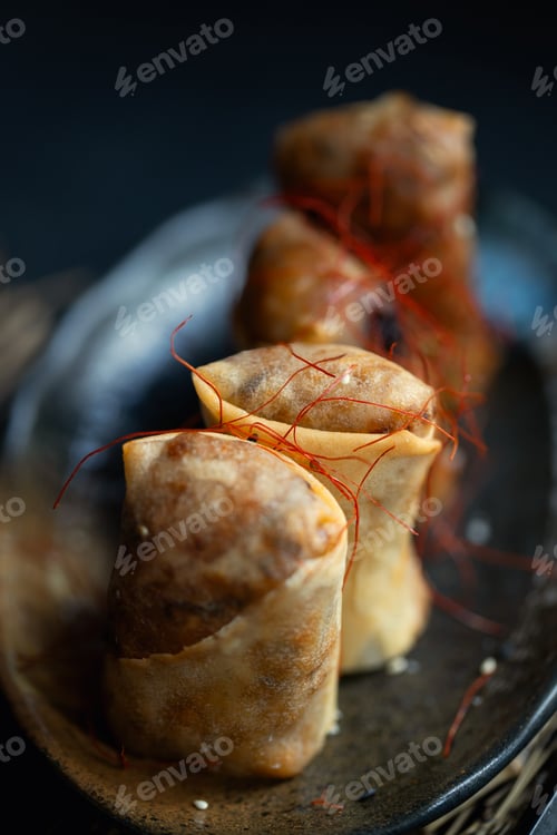 Preview: Fried spring rolls filled with vegetables