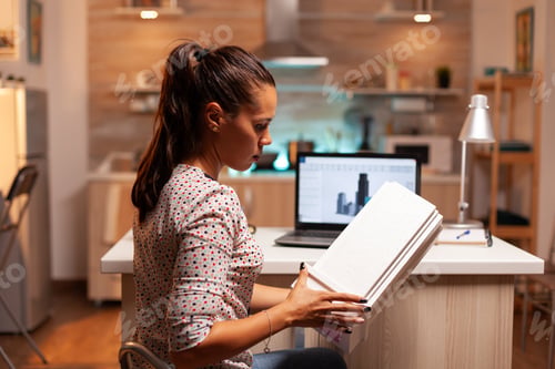 Preview: Freelancer architect working in home office