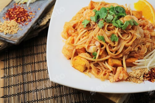 Preview: Pad thai with shrimps