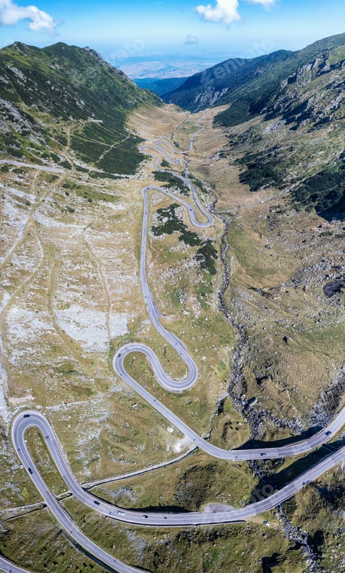 Preview: Panoramic summer view of the famous Transfagarasan mountain road