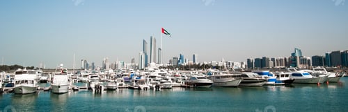 Preview: quay with yachts and skyscrapers